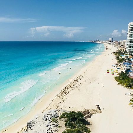 2 Story Oceanfront Penthouses On Cancun Beach! Buitenkant foto