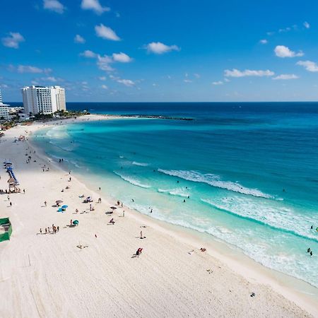 2 Story Oceanfront Penthouses On Cancun Beach! Buitenkant foto