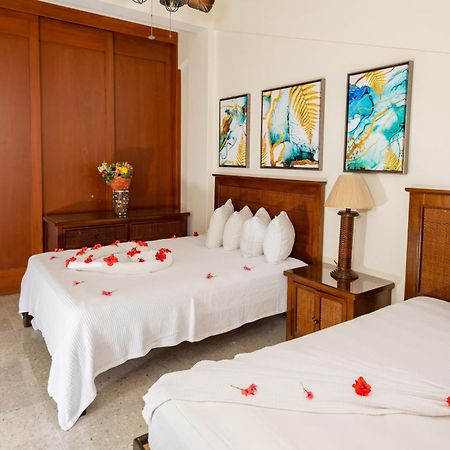 2 Story Oceanfront Penthouses On Cancun Beach! Buitenkant foto