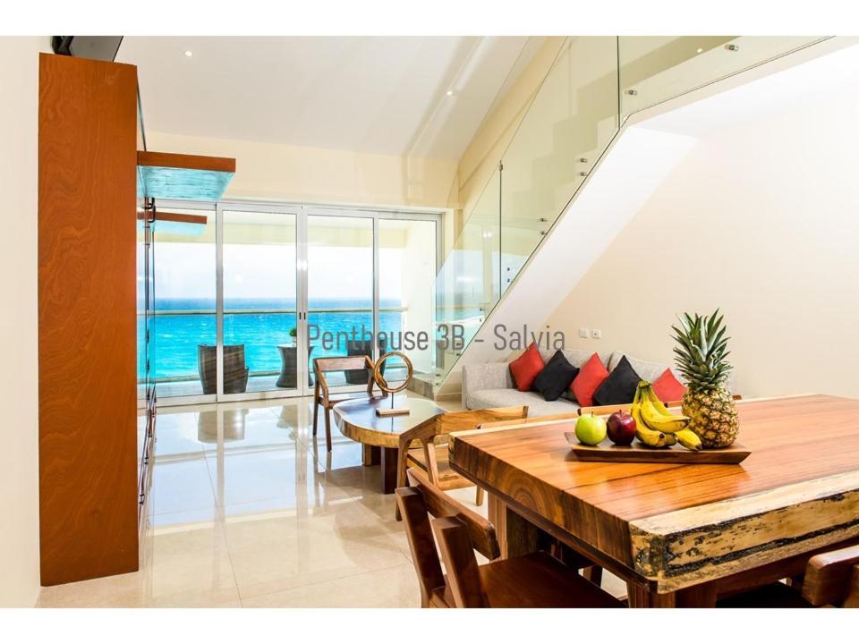 2 Story Oceanfront Penthouses On Cancun Beach! Buitenkant foto