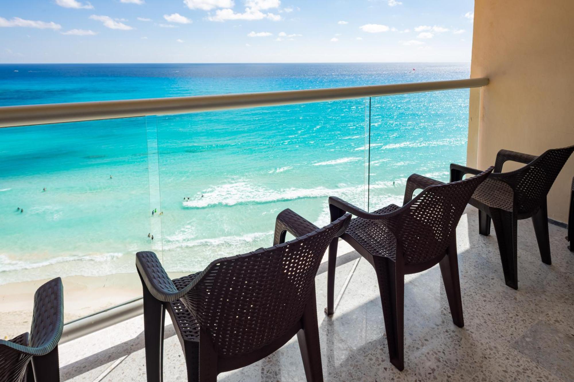 2 Story Oceanfront Penthouses On Cancun Beach! Buitenkant foto