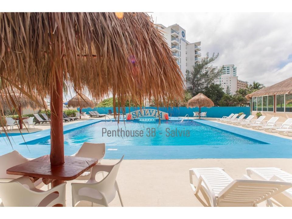 2 Story Oceanfront Penthouses On Cancun Beach! Buitenkant foto