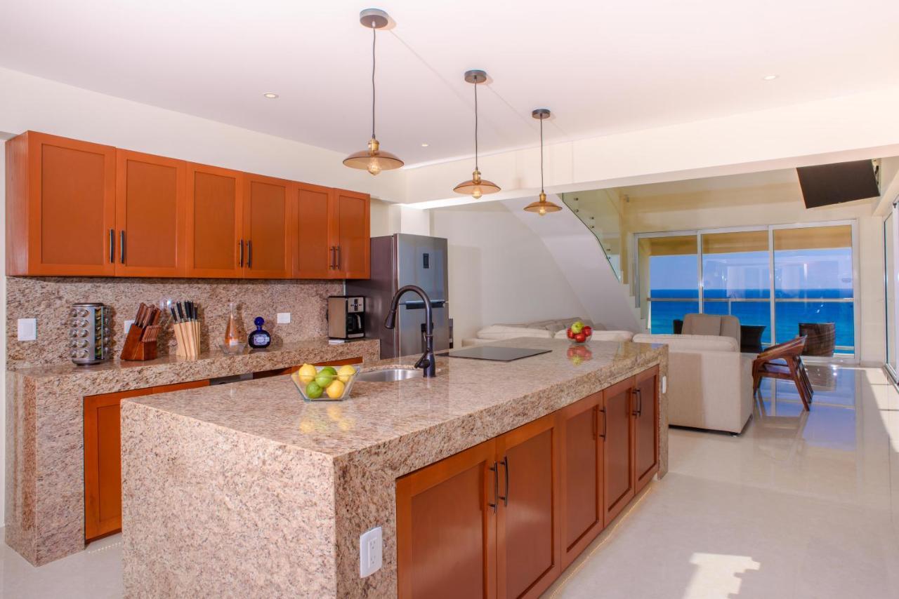2 Story Oceanfront Penthouses On Cancun Beach! Buitenkant foto